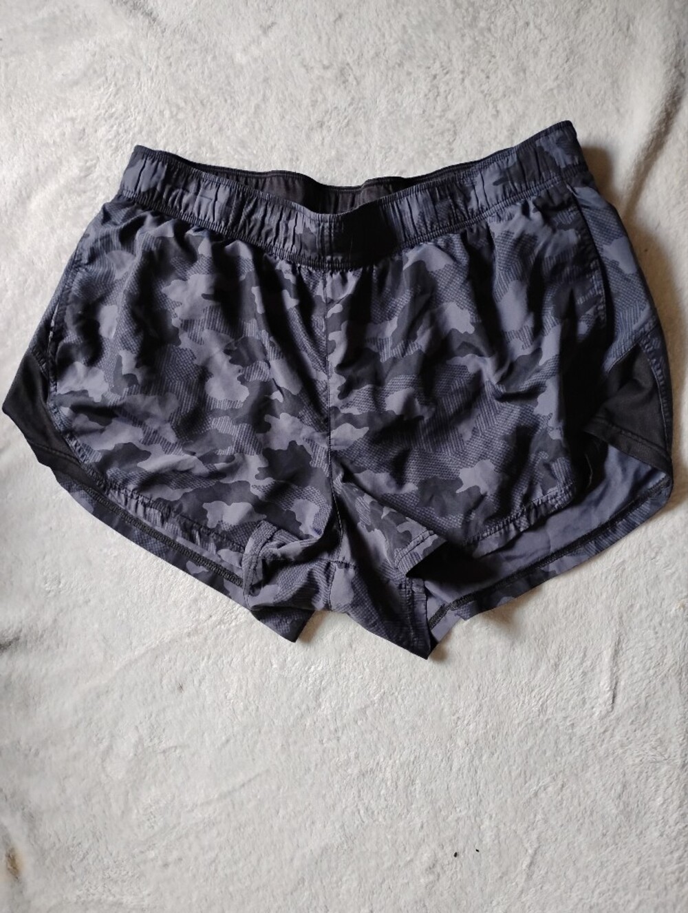 Athletic Works Men's Gray Camo Performance Shorts